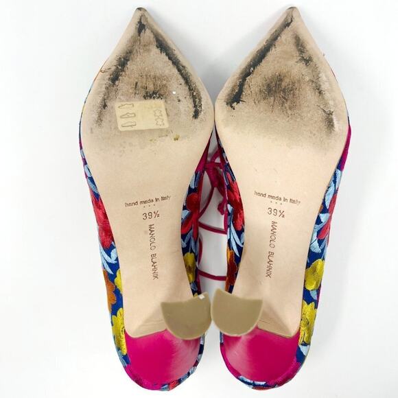 Manolo Blahnik Cotis Floral Embroidered Pumps 39.5 Blue Pink Heels - Picture 9 of 11